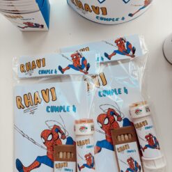 Librito,lapices y pompero