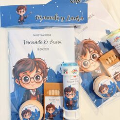 Librito,lapices,pompero y yoyo